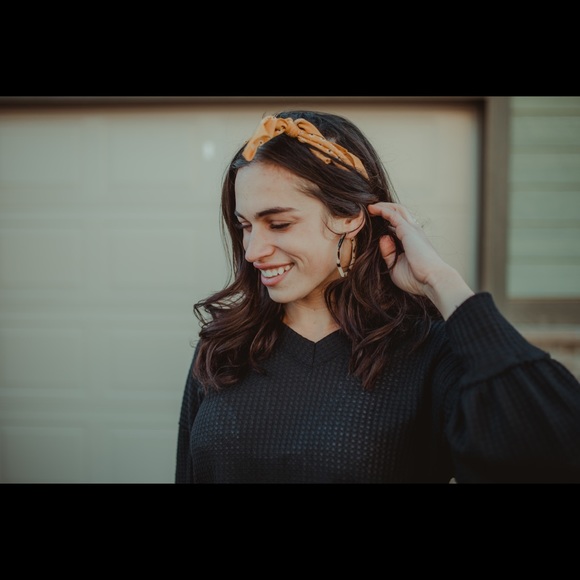 Polygon Leopard Pattern Hoop Earrings - Picture 3 of 4